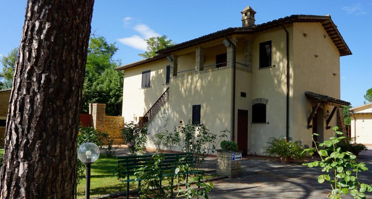 Hotel La Torretta Assisi Exterior photo