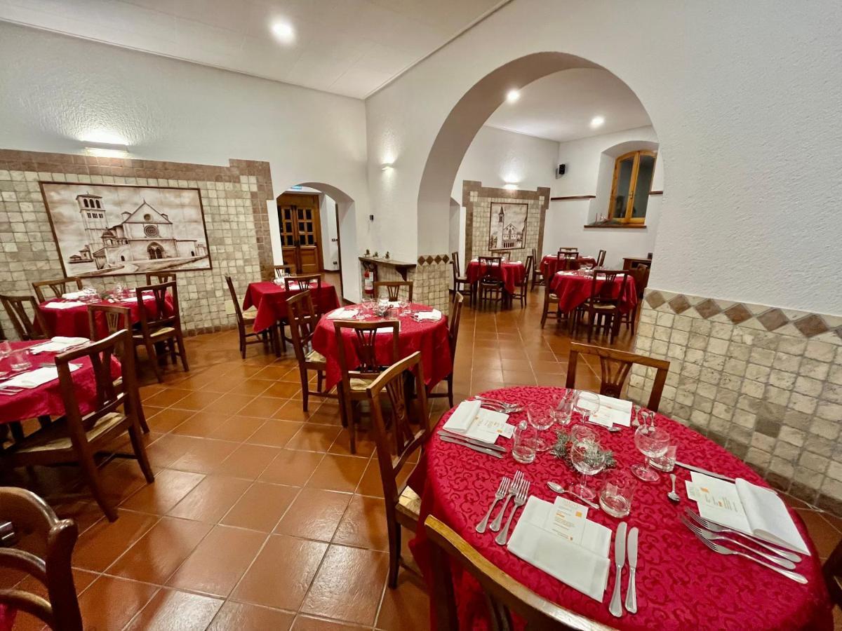 Hotel La Torretta Assisi Exterior photo